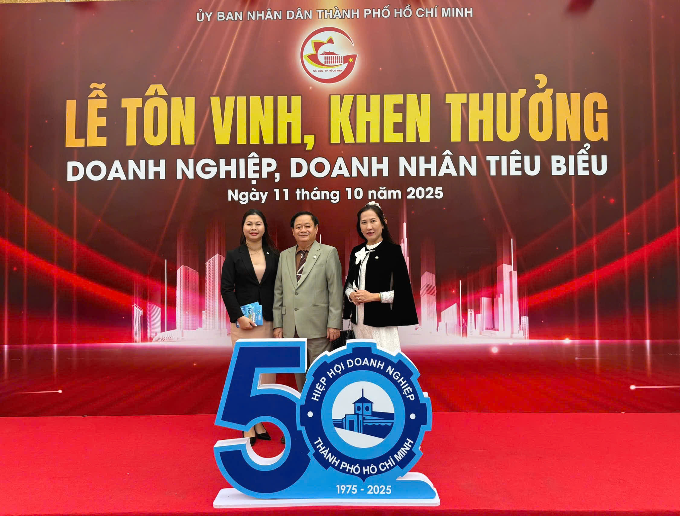 LÃNH ĐẠO CÔNG TY NID SÁT CÁNH CÙNG DOANH NGHIỆP,  GÓP SỨC PHÁT TRIỂN KINH TẾ - XÃ HỘI THÀNH PHỐ